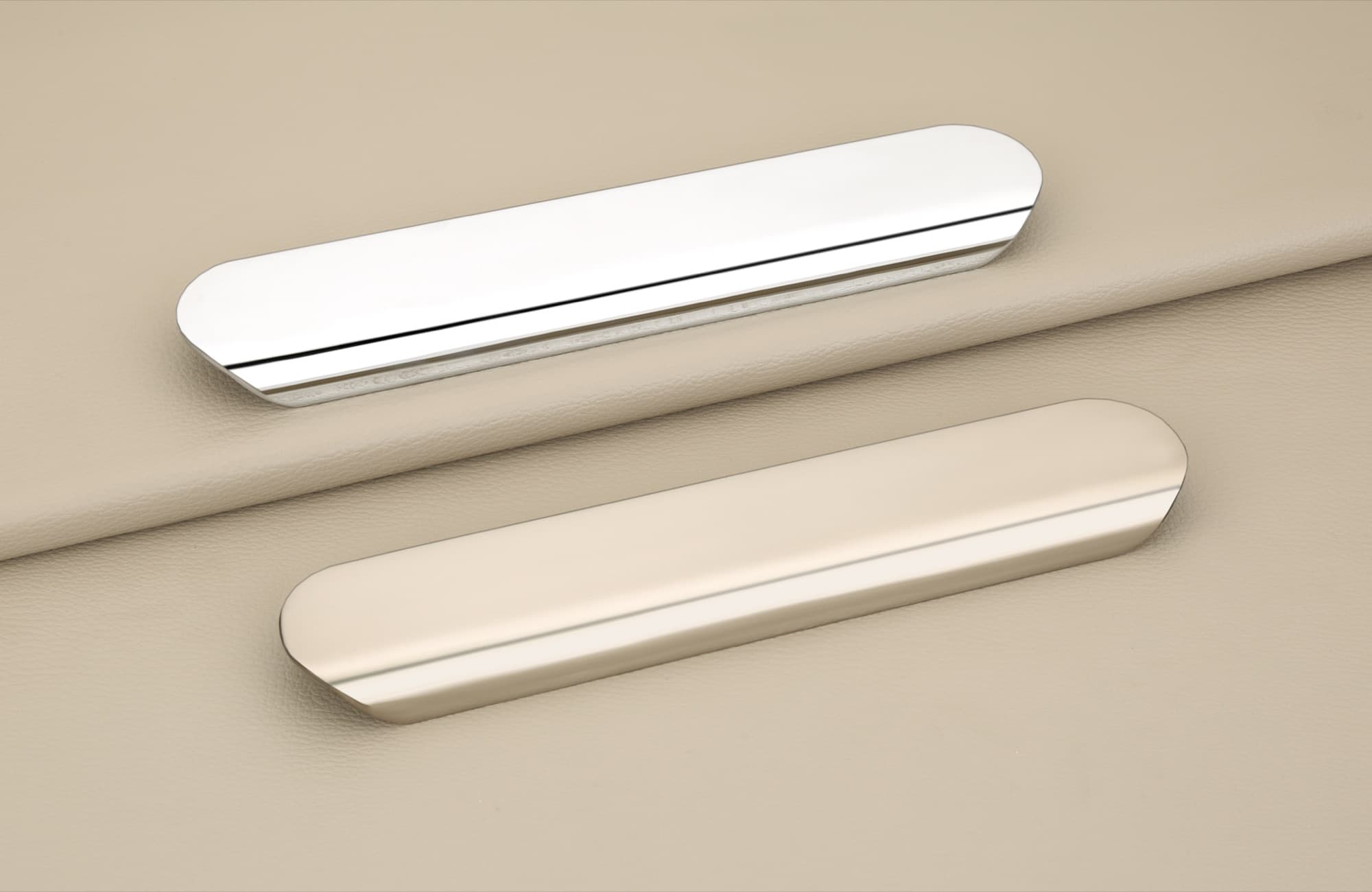 Trustyle capsule cabinet pulls in mirror multilayer chrome finish